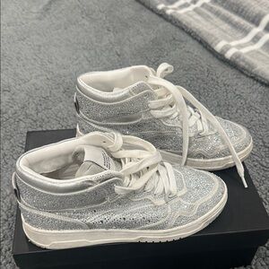 Steve Madden Silver White High-Top Sneakers